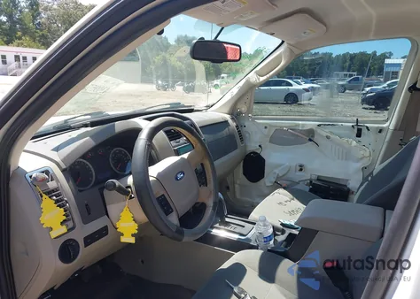 2012 Ford Escape Xls z USA, uszkodzony, nr VIN 1FMCU0C77CKA41756